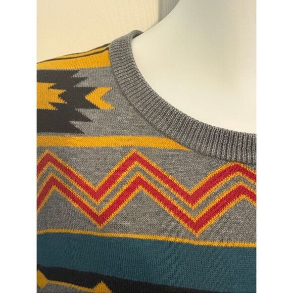 Empyre Chevron Sweater. Size Medium - Picture 4 of 5